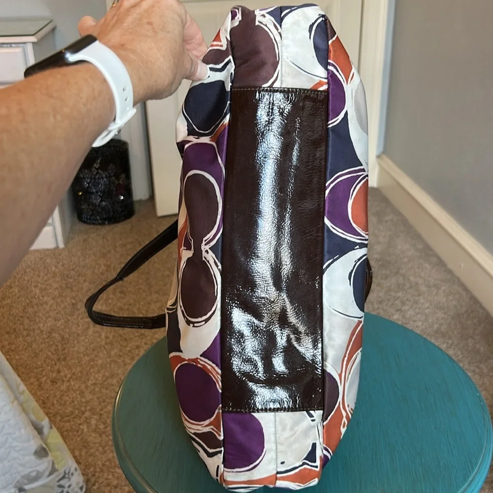 013 Coach Ashley Signature Satchel - Picture 6 of 10